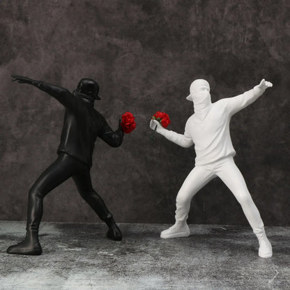 1 pc Resin Banksy Sculptures Flower Thrower Statue Bomber Home Decoration Desk Accessories Collectible Figurine Decorative Inter